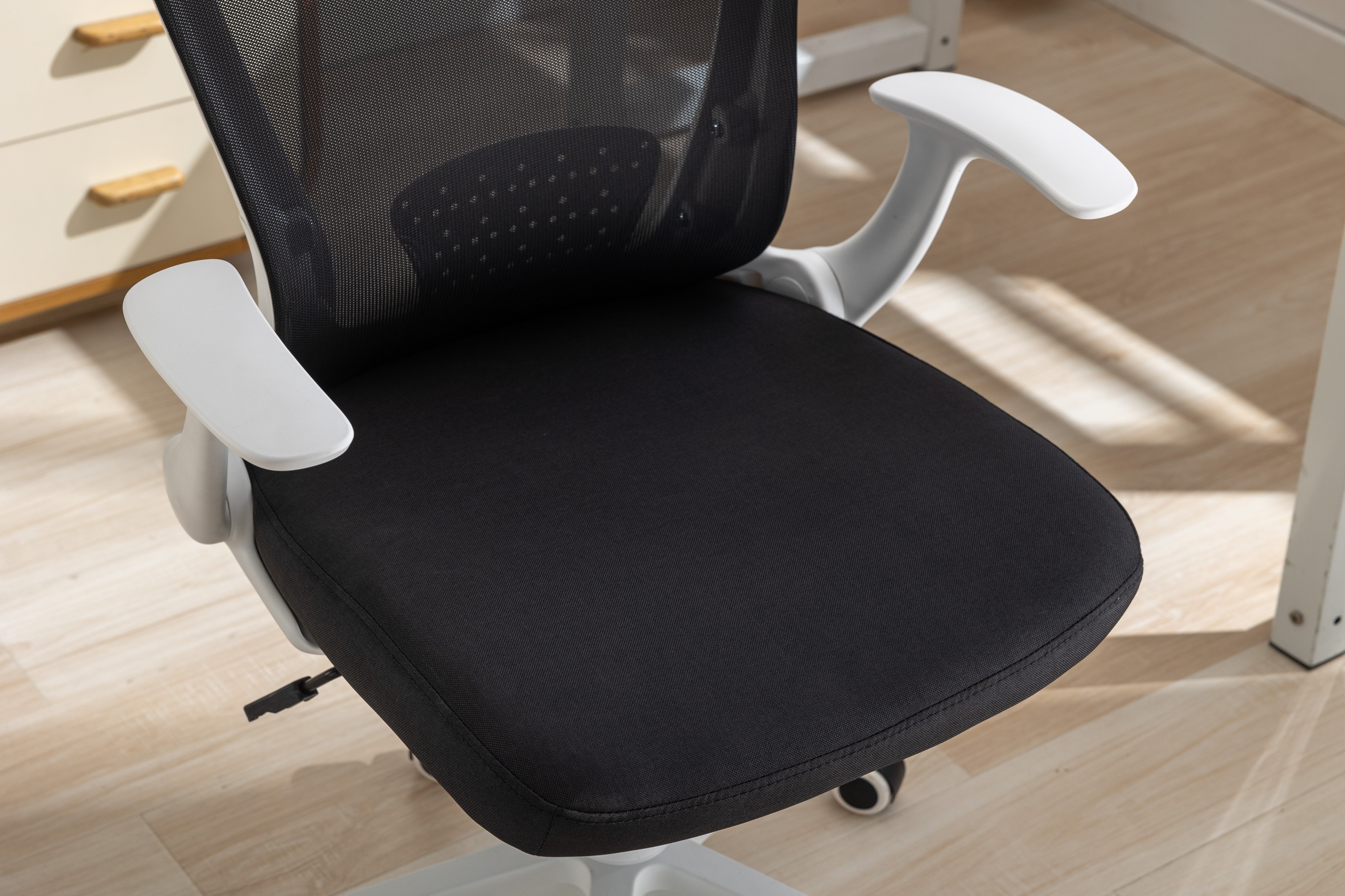 Arm Adjustable Office Chair